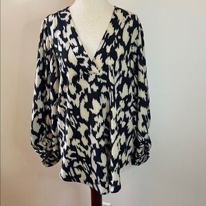 Jodifl Abstract Animal Print Blouse Balloon Sleeve V-Neck Flowy Top Medium